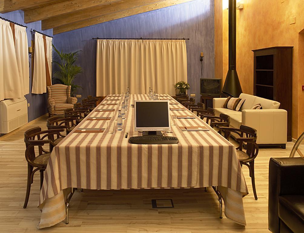 Hotel H Con Encanto Binefar Exterior photo